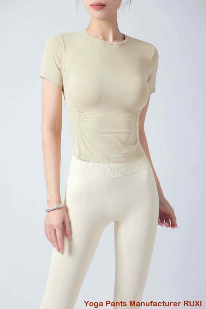 የስፖርት እግር ከኪስ ጋር RUXI