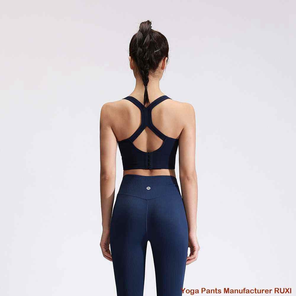 ቀይ ስፖርታዊ እንቅስቃሴ leggings